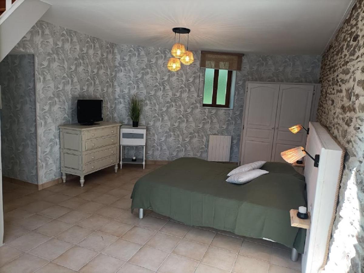 Le Moulin De Benneville Chambres D'Hotes, Petit Dejeuner Compris Cahagnes Dış mekan fotoğraf