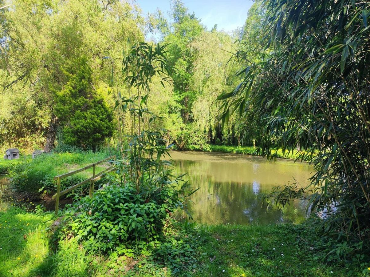 Le Moulin De Benneville Chambres D'Hotes, Petit Dejeuner Compris Cahagnes Dış mekan fotoğraf