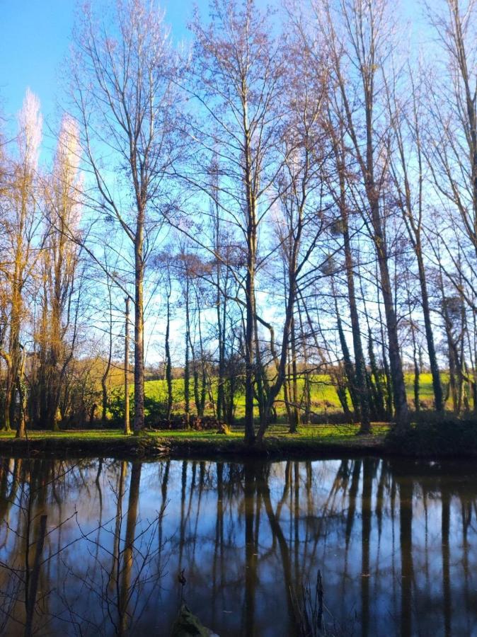 Le Moulin De Benneville Chambres D'Hotes, Petit Dejeuner Compris Cahagnes Dış mekan fotoğraf